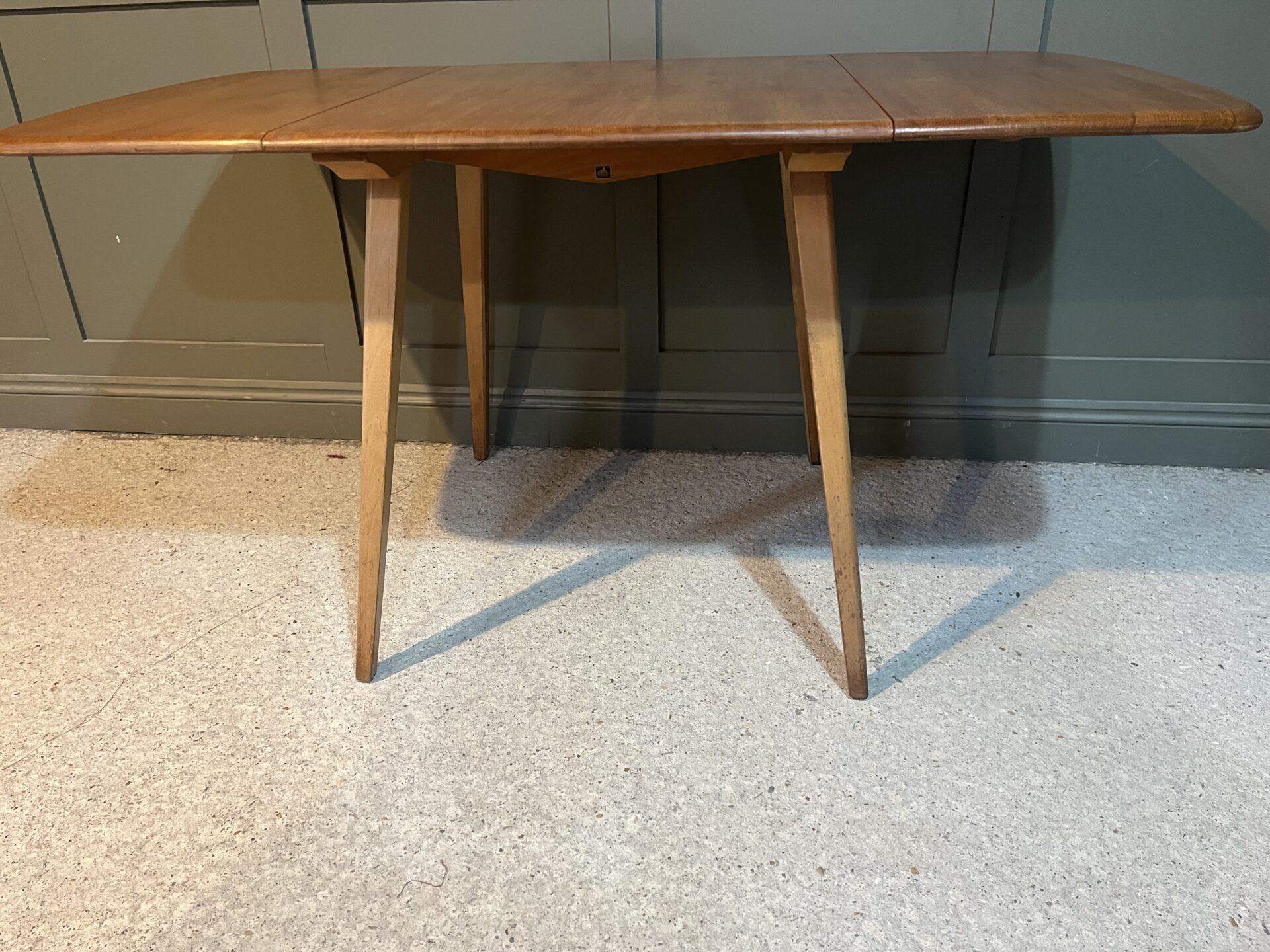 Vintage Ercol Table Model No. 383 - The Retro Business